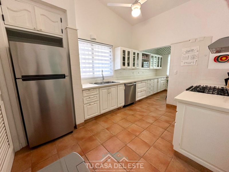 Espectacular Casa en Venta en Buena Vista Norte La Romana,La Romana,4 Rooms,4 Bathrooms