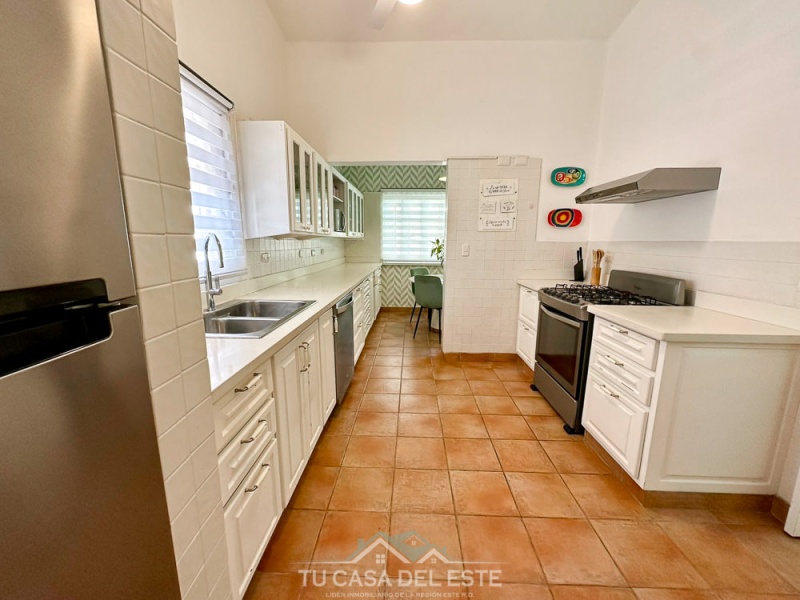 Espectacular Casa en Venta en Buena Vista Norte La Romana,La Romana,4 Rooms,4 Bathrooms