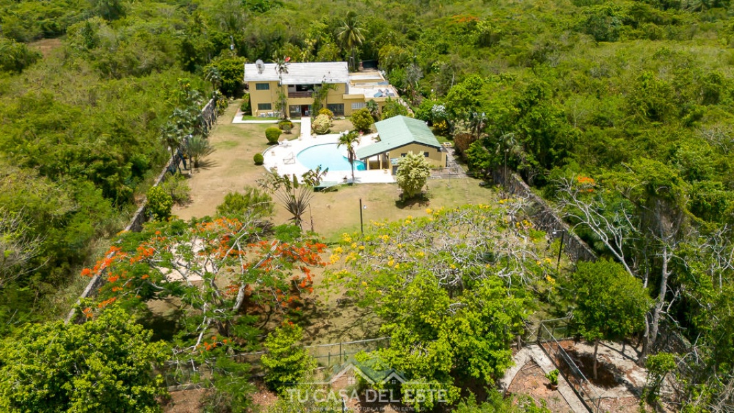 Villa Independiente en Juan Dolio en Venta,Juan Dolio,4 Rooms,5 Bathrooms