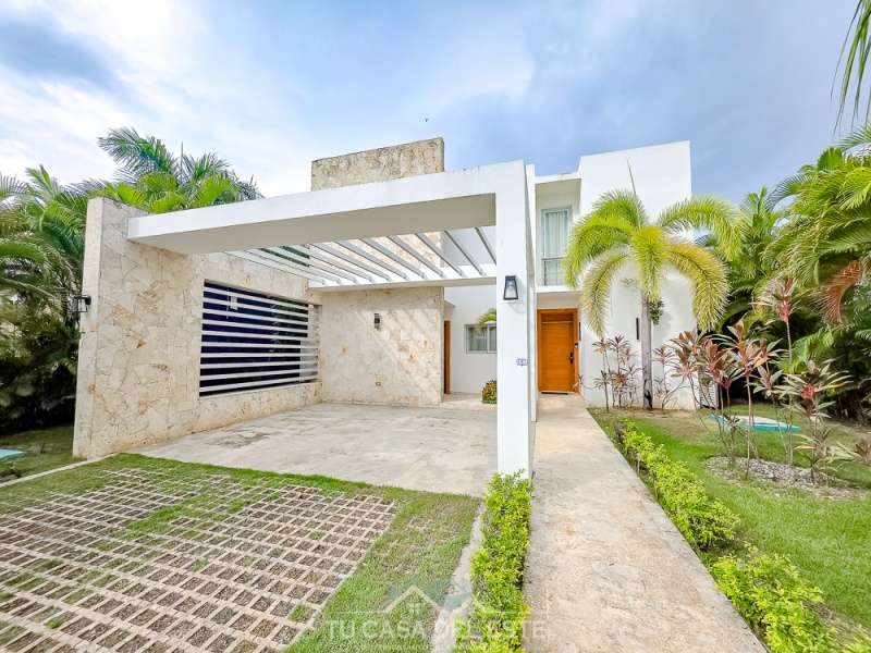 Espectacular Villa en Venta en Playa Nueva Romana,Playa Nueva Romana,3 Habitación,3 Baño