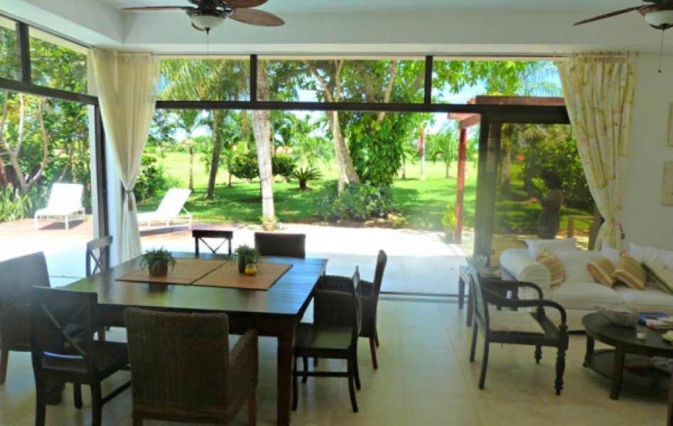 En Venta Villa de Oportunidad en Guavaberry Golf & Country Club