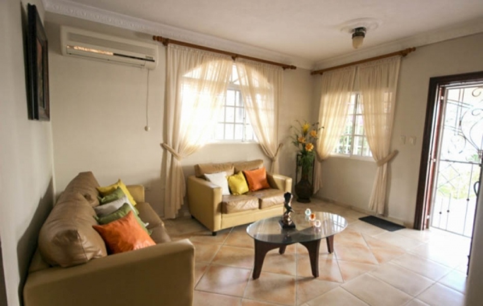 En Venta Villa en Residencial Ocean Breeze - Juan Dolio