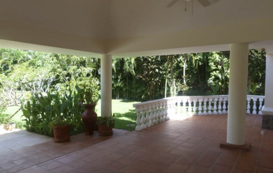 En Venta Villa en Metro Country Club, Juan Dolio