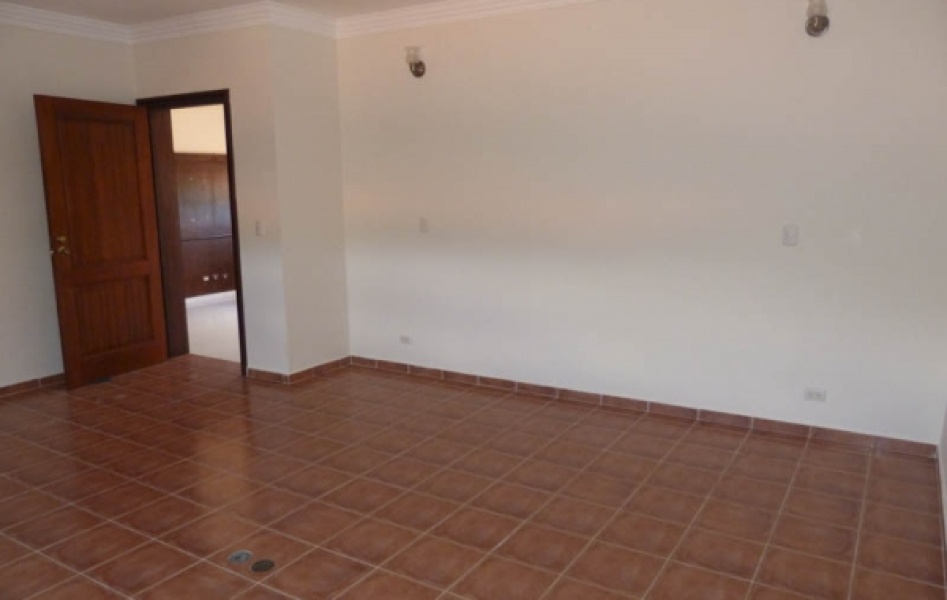 En Venta Villa en Metro Country Club, Juan Dolio