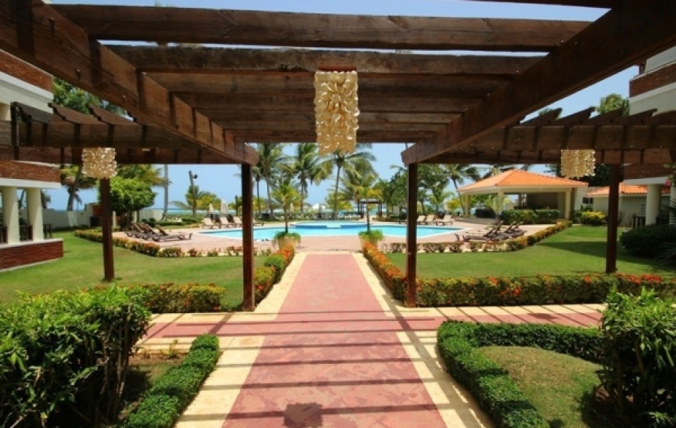 En Venta Hermoso Apartamento Frente a la Playa en ABDIMAR- Juan Dolio