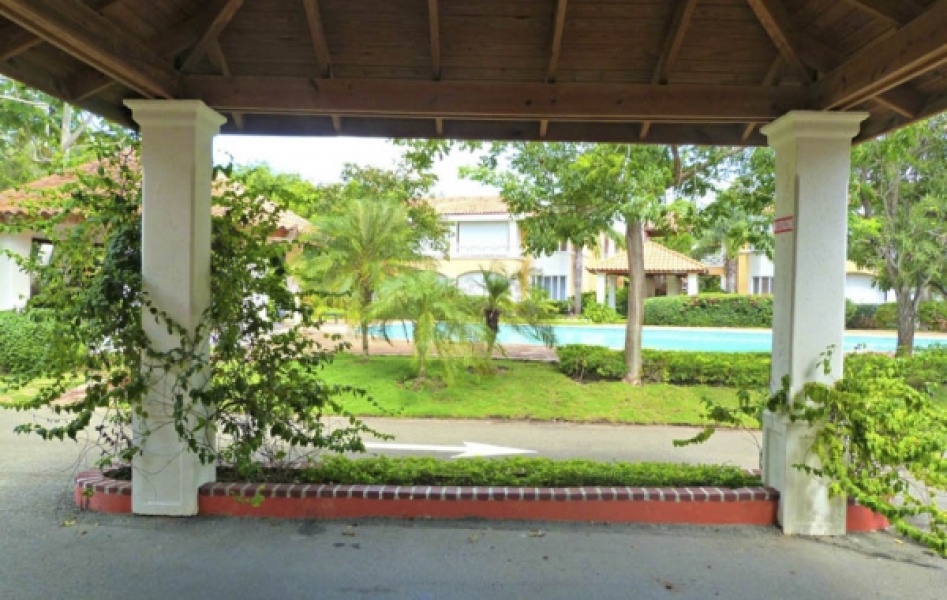 En venta Apartamento en Las Brisas Guavaberry Golf & Country Club