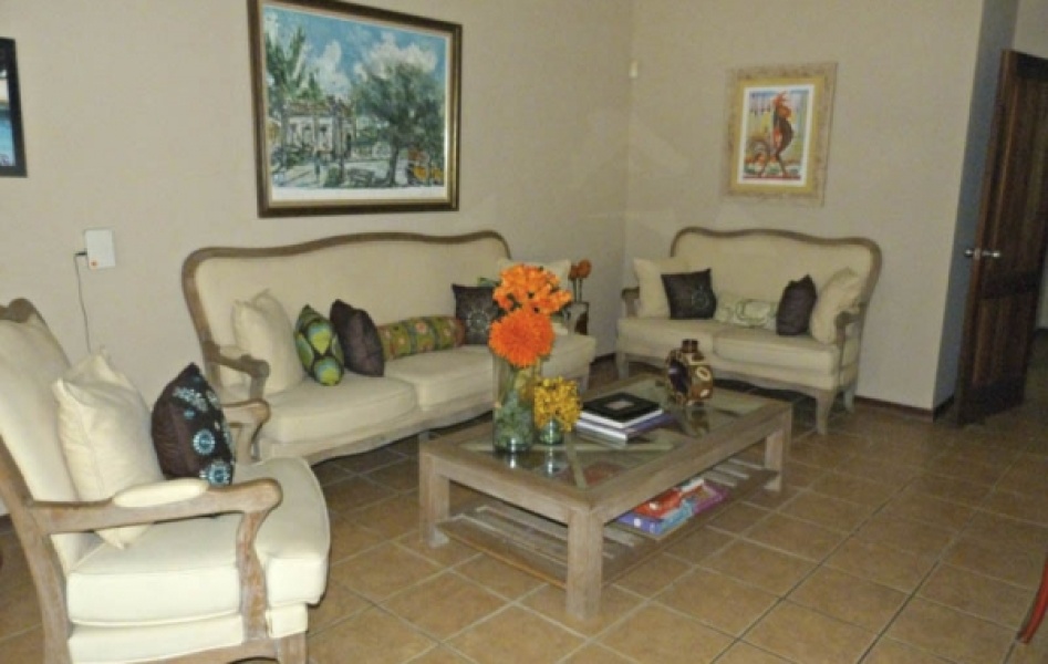 En venta Apartamento en Las Brisas Guavaberry Golf & Country Club